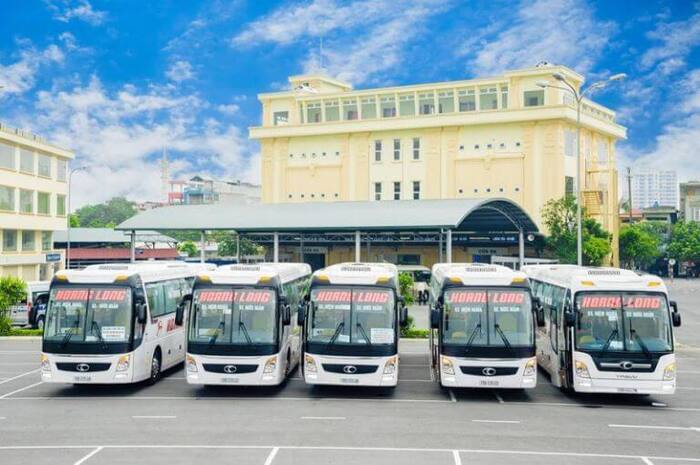 Đi Huế bằng xe kh&aacute;ch l&agrave; lựa chọn tối ưu ng&acirc;n s&aacute;ch