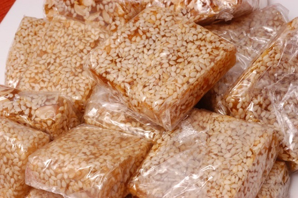 M&egrave; xửng l&agrave; m&oacute;n đặc sản ngon, nổi tiếng ở Huế