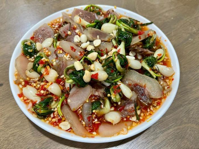 G&acirc;n kiệu l&agrave; m&oacute;n ăn được nhiều du kh&aacute;ch mua về khi du lịch Huế