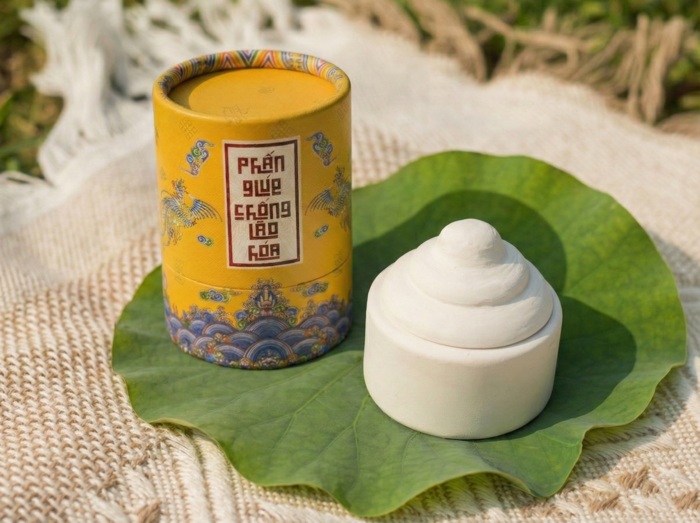 Phấn nụ ho&agrave;ng cung l&agrave; m&oacute;n qu&agrave; lưu niệm Huế độc đ&aacute;o