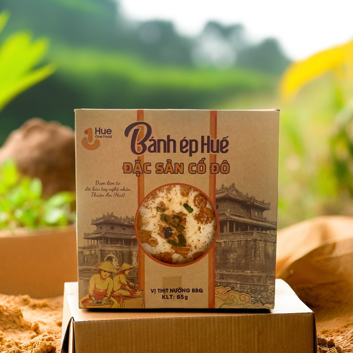 B&aacute;nh &eacute;p kh&ocirc; l&agrave; m&oacute;n ăn vặt Huế ngon, được l&ograve;ng du kh&aacute;ch