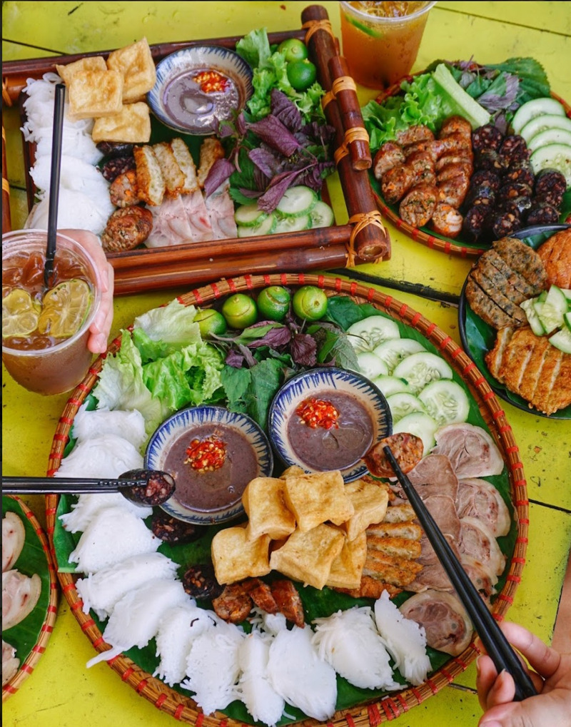 Mẹt b&uacute;n đậu tại qu&aacute;n Nhớ&nbsp;
