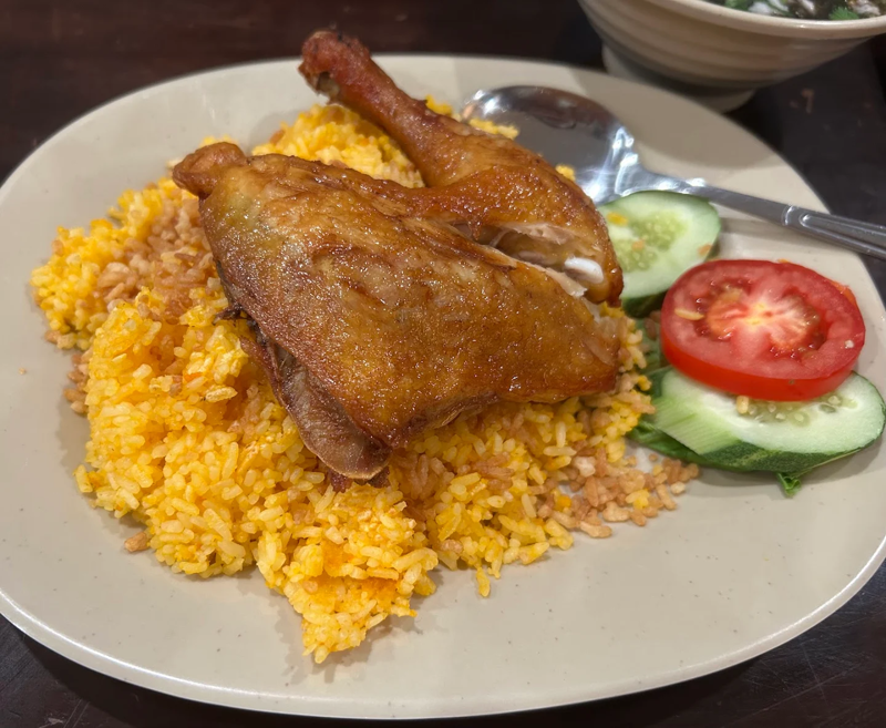 Cơm g&agrave; Gia Vĩnh