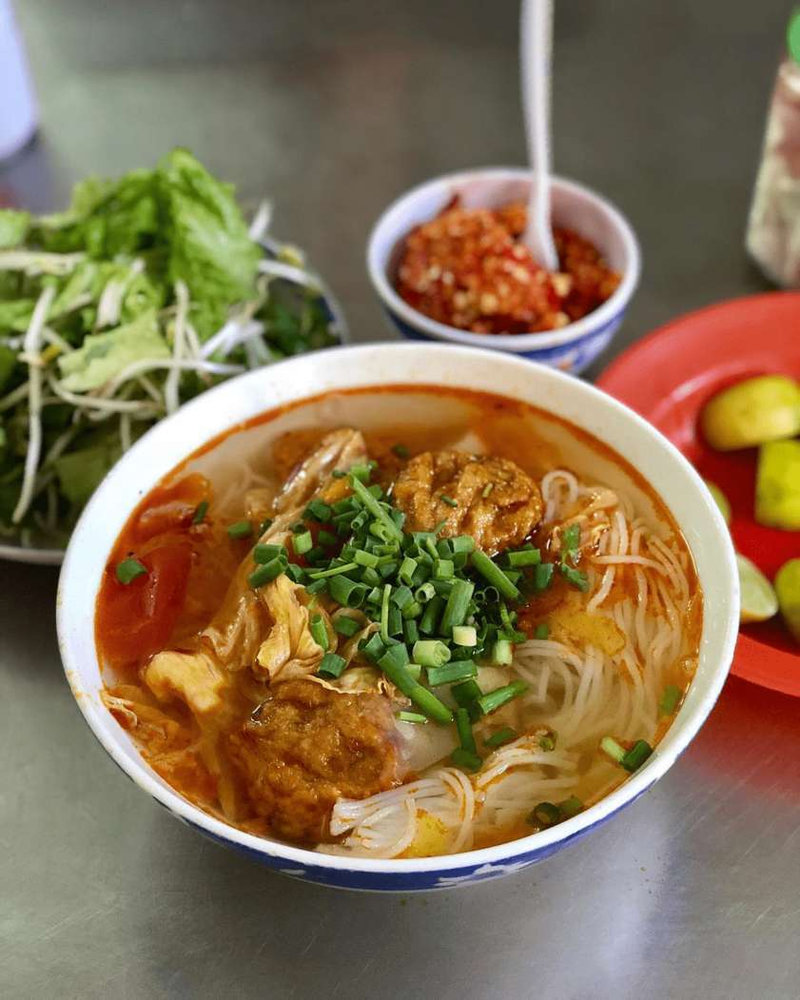 B&uacute;n chả c&aacute; Đ&agrave; Nẵng - Hương vị miền Trung đặc trưng, chả c&aacute; dai ngọt, nước d&ugrave;ng thanh m&aacute;t