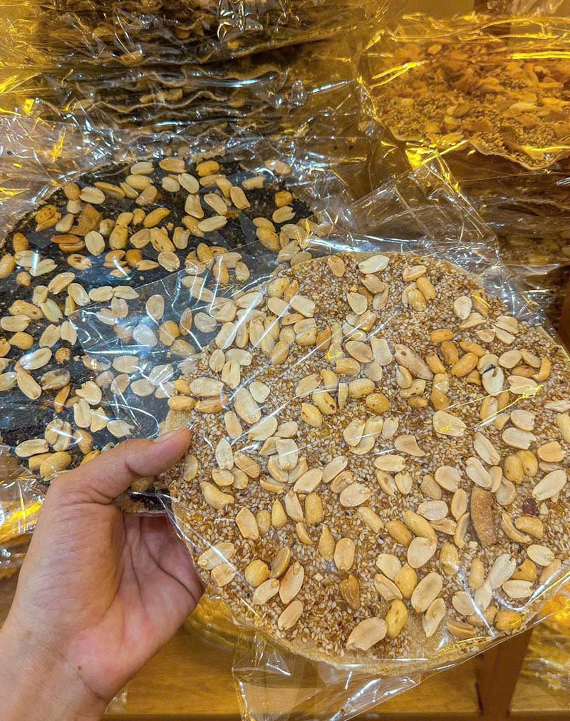 Đặc sản kẹo đậu phộng Đ&agrave; Nẵng