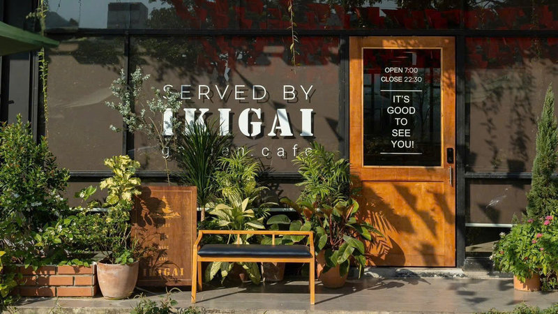 Kh&ocirc;ng gian tối giản, xanh m&aacute;t tại Ikigai Garden Cafe