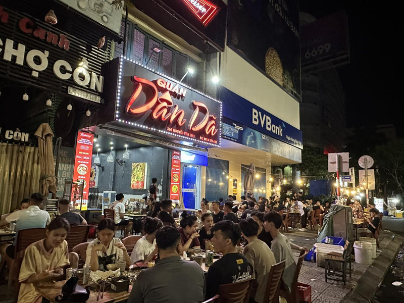 Kh&ocirc;ng gian qu&aacute;n nhậu D&acirc;n D&atilde;