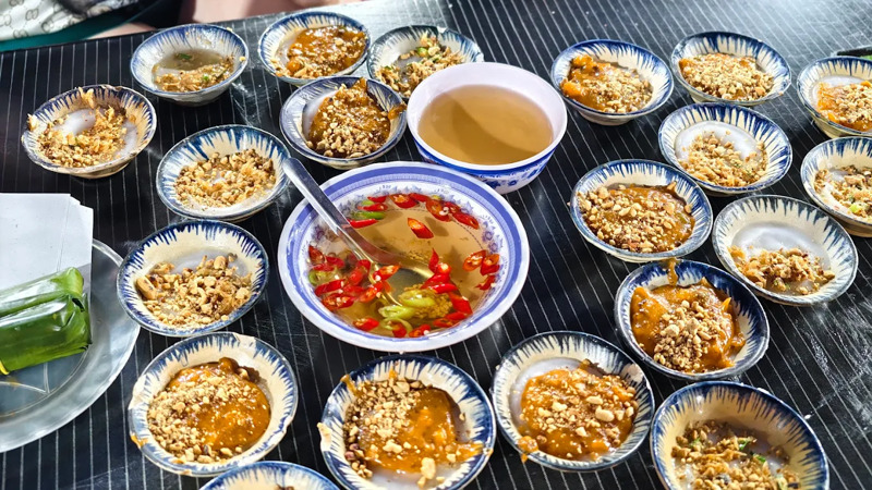 B&aacute;nh b&egrave;o L&ograve; Củi ch&eacute;n nhỏ xinh, nh&acirc;n t&ocirc;m thịt đậm đ&agrave;