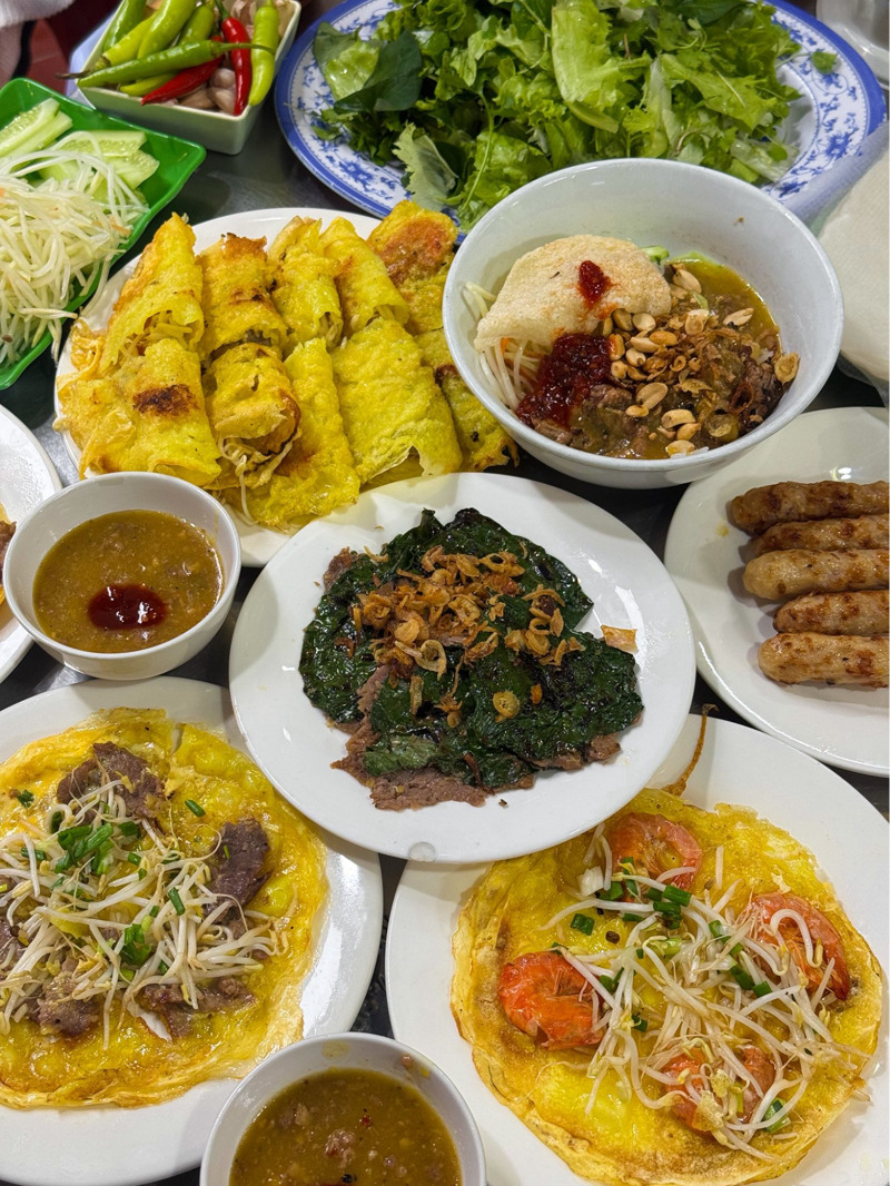 Bánh xèo Bà Tuyết
