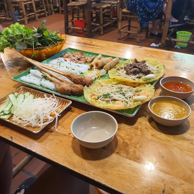 Bánh xèo Cô Ba