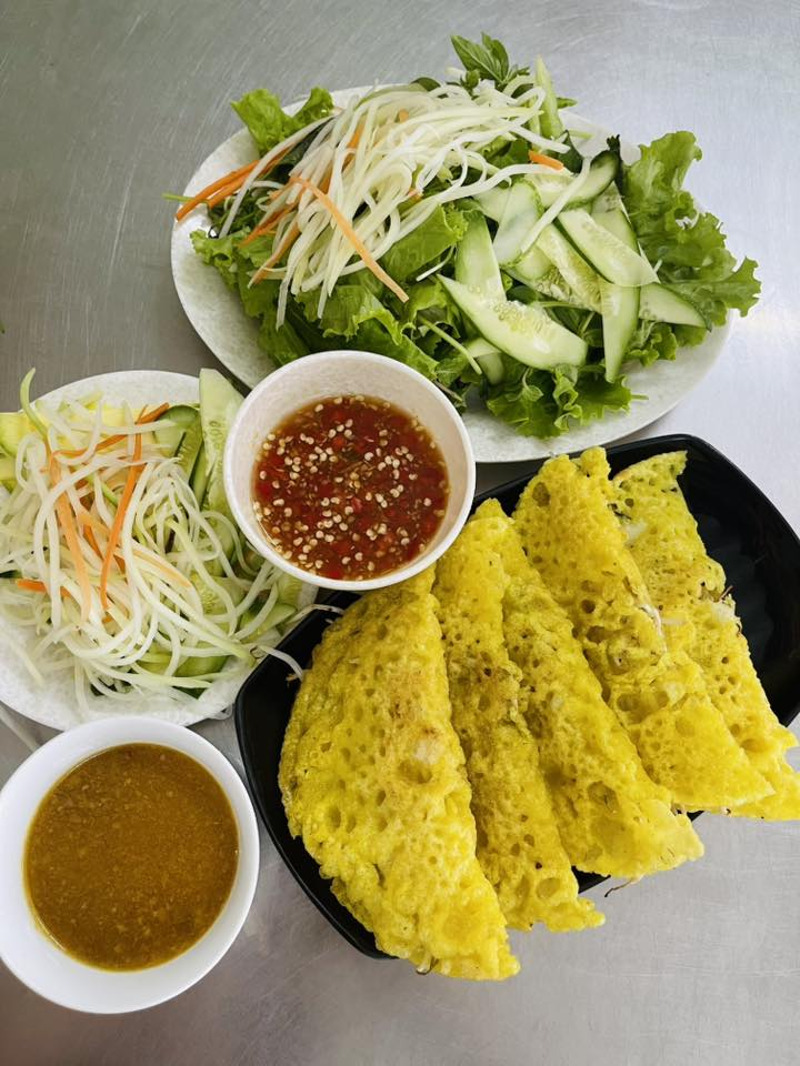 Bánh xèo Bà Thúy