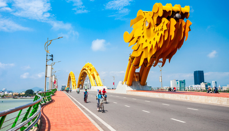 Check-in tại Cầu Rồng b&ecirc;n s&ocirc;ng H&agrave;n v&agrave;o buổi s&aacute;ng nắng đẹp